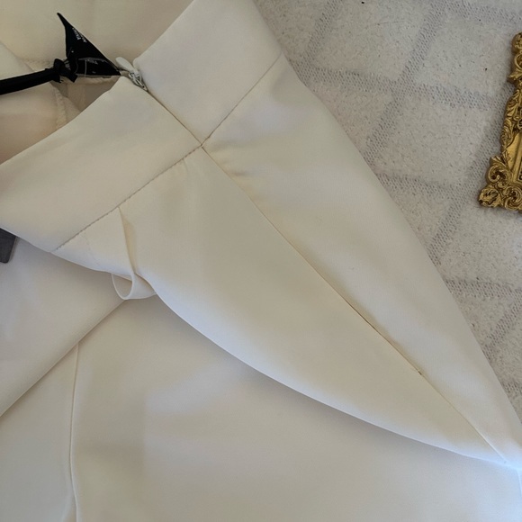 Asymmetric skort off white colour - Picture 4 of 6